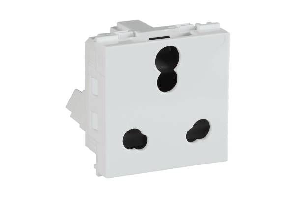 6 A / 16 A 3 Pin Shuttered Socket